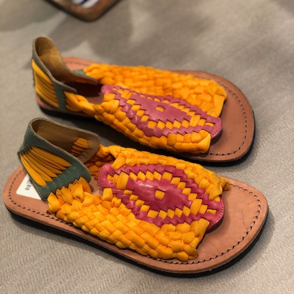 Shoes - Sandals